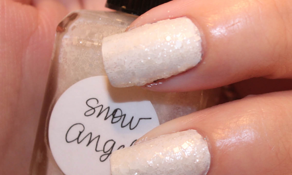 Lynnderella Snow Angel over Zoya Snow White